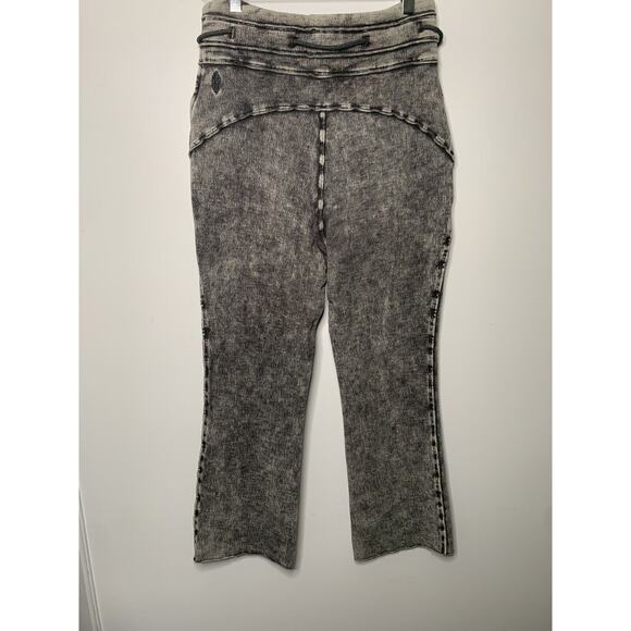 Free People Movement Pants Women's Small Gray semi Flair Leg - Picture 2 of 10
